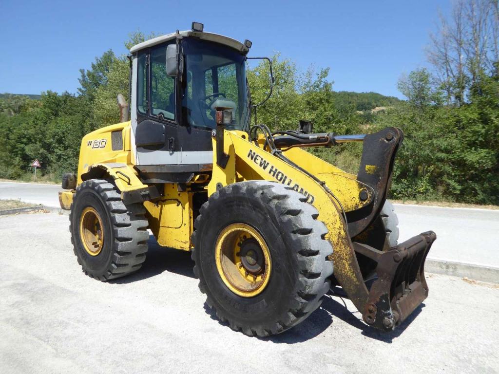 New Holland W130 Photo 6