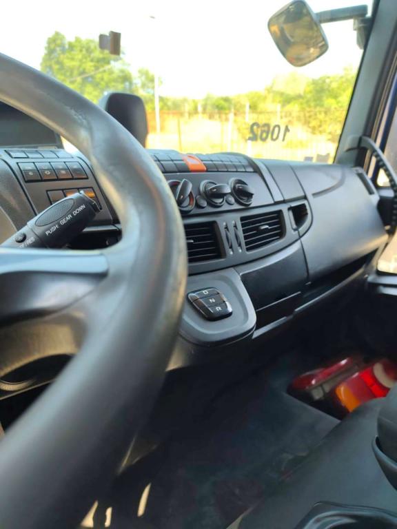 Iveco EUROCARGO CUBE 120-220 Photo 8