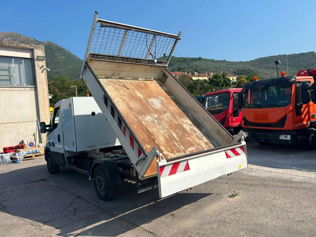 Iveco DAILY 35-120 Photo 15