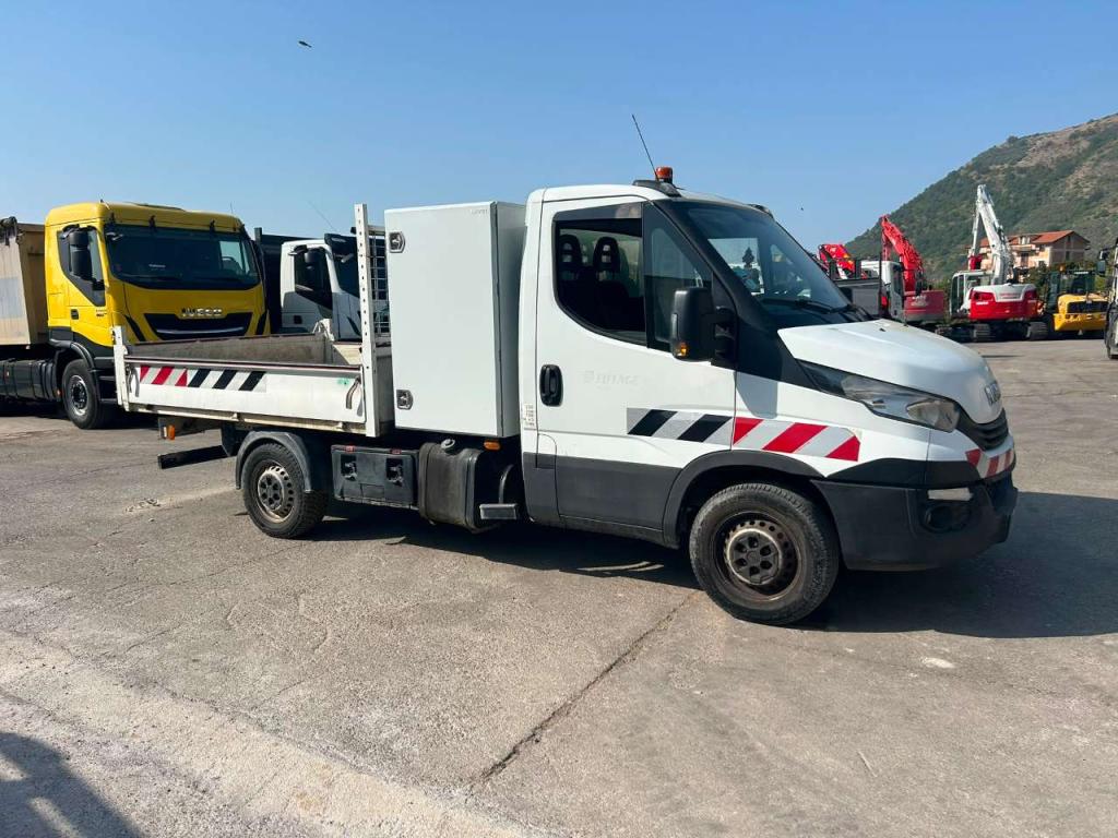 Iveco DAILY 35-120 Photo 26