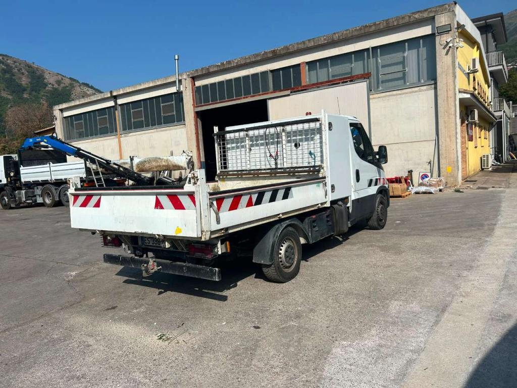 Iveco DAILY 35-120 Photo 29