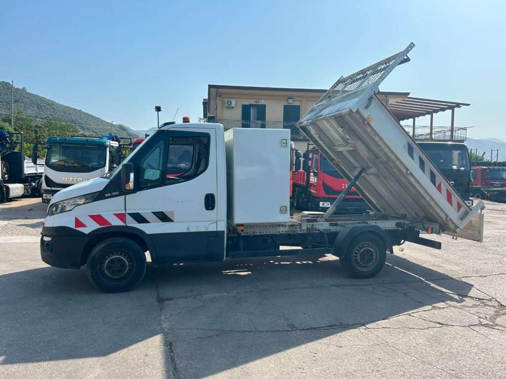 Iveco DAILY 35-120 Photo 9