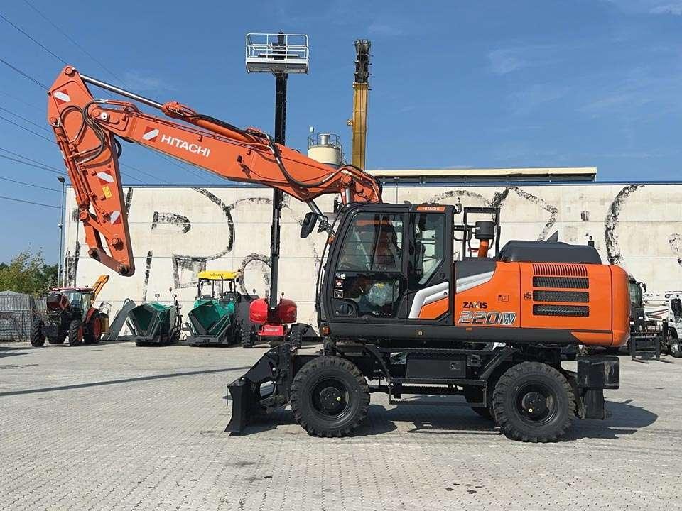 Hitachi ZX220W-7 Photo 2