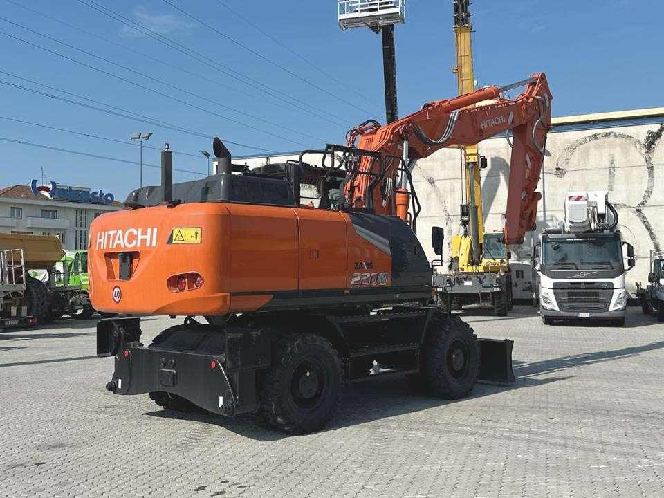 Hitachi ZX220W-7 Photo 26