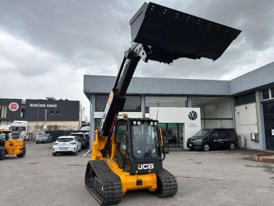 JCB Teleskid 3TS-8T sold by Toscandia S.p.a.