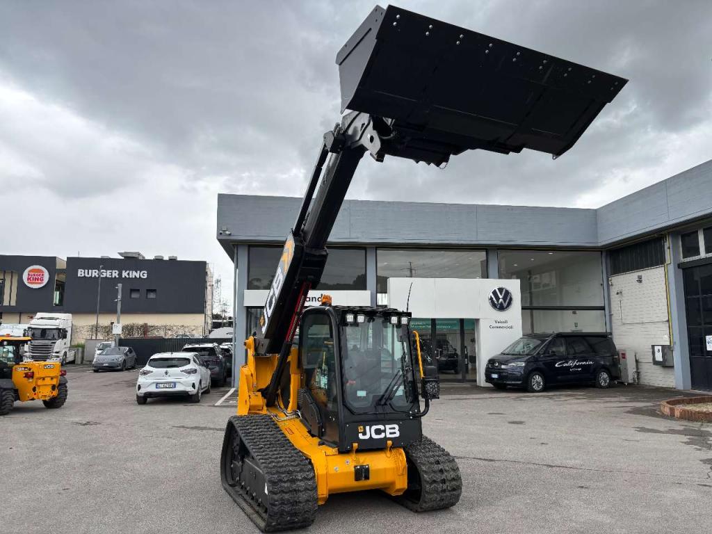 JCB Teleskid 3TS-8T Photo 1