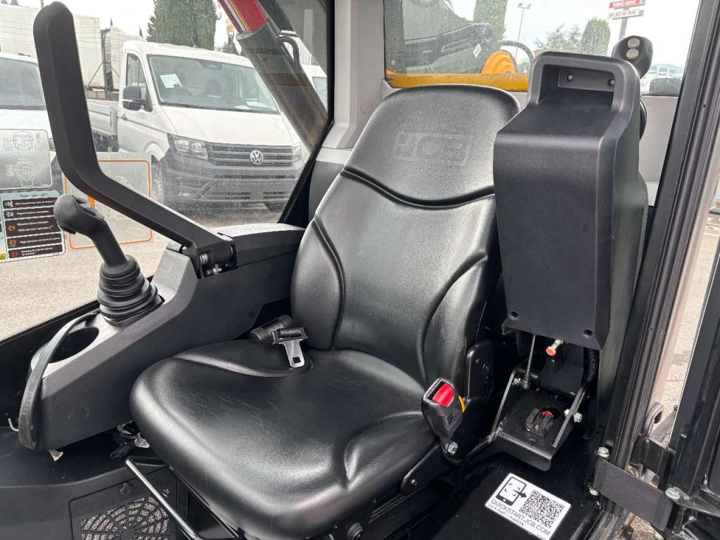 JCB Teleskid 3TS-8T Photo 10