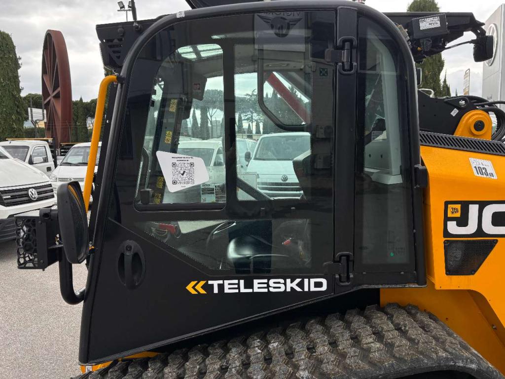 JCB Teleskid 3TS-8T Photo 9