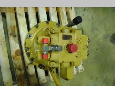 Turntable rotation motor for Caterpillar 312 sold by PRV Ricambi Srl