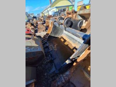 1550 mm UNI80 for 20 ton excavators Digging bucket sold by Balavto