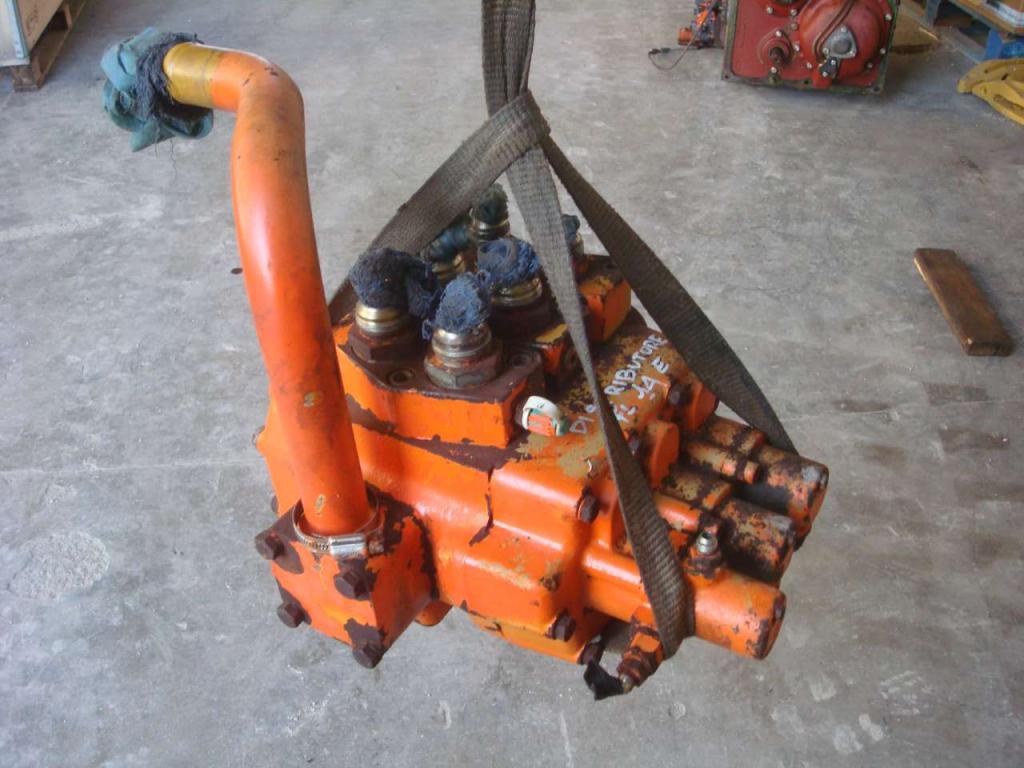 Hydraulic distributor for FL14E Photo 1