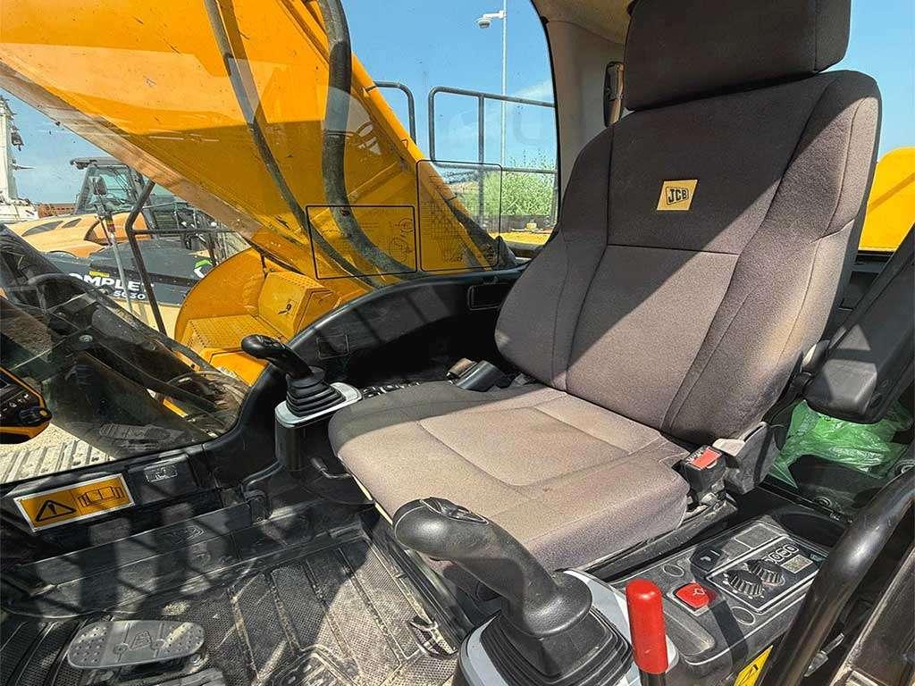 JCB JS330NLC4F Photo 5