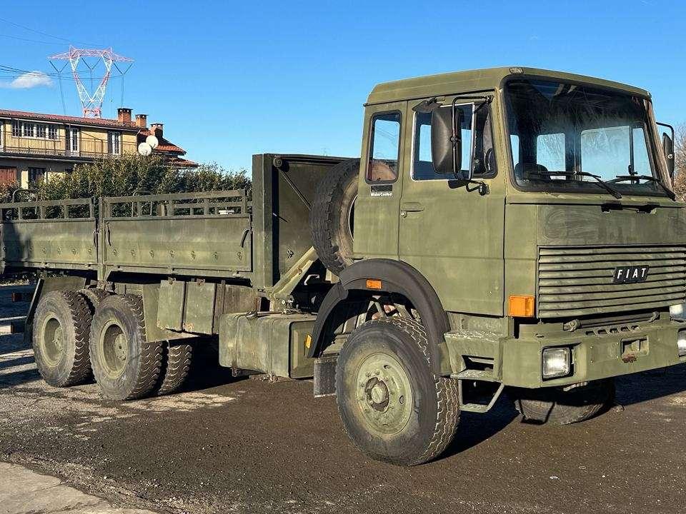 Iveco 260-35 6x4 Photo 17