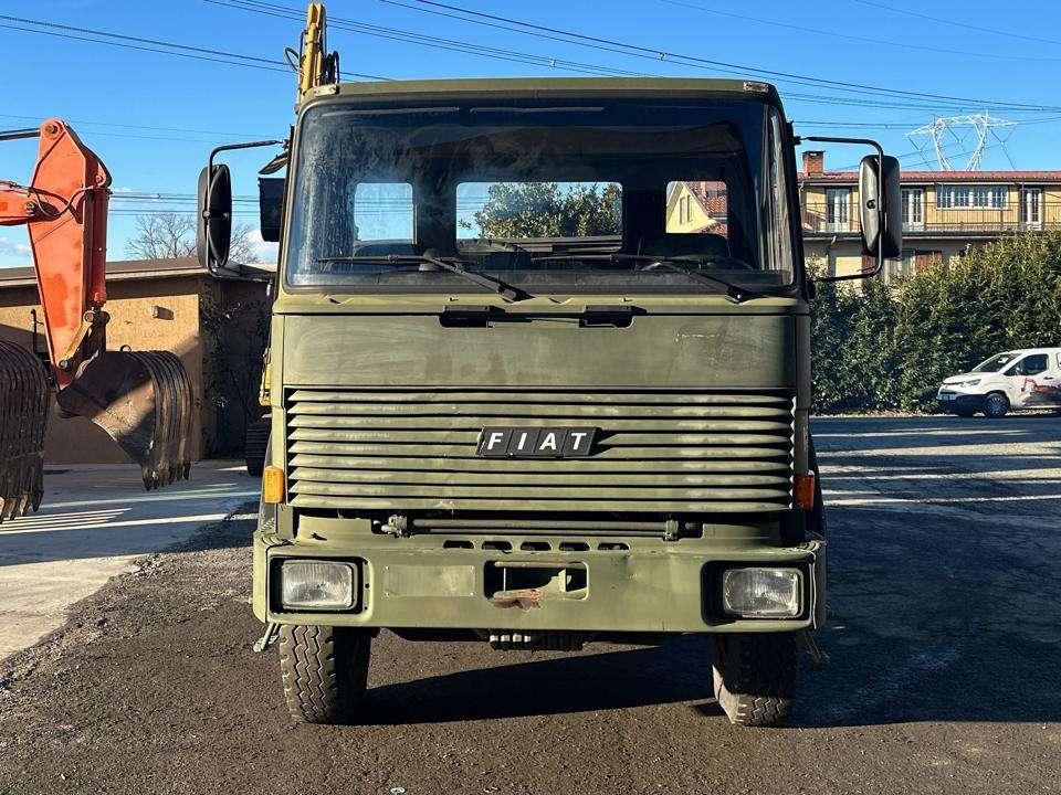 Iveco 260-35 6x4 Photo 18