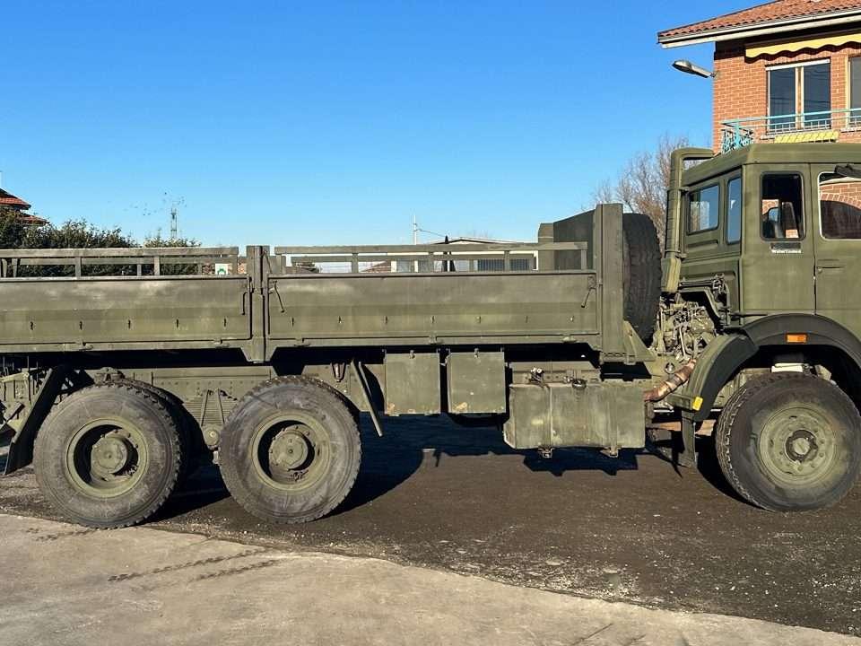 Iveco 260-35 6x4 Photo 19