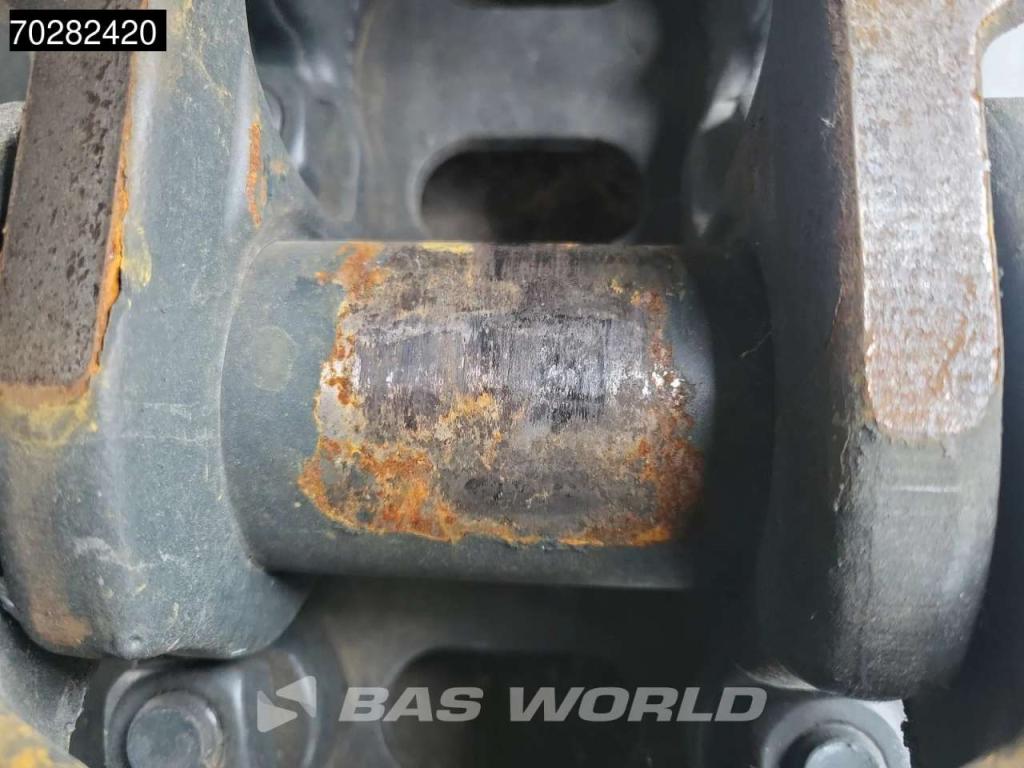 Hyundai HX130 N A/C Photo 23