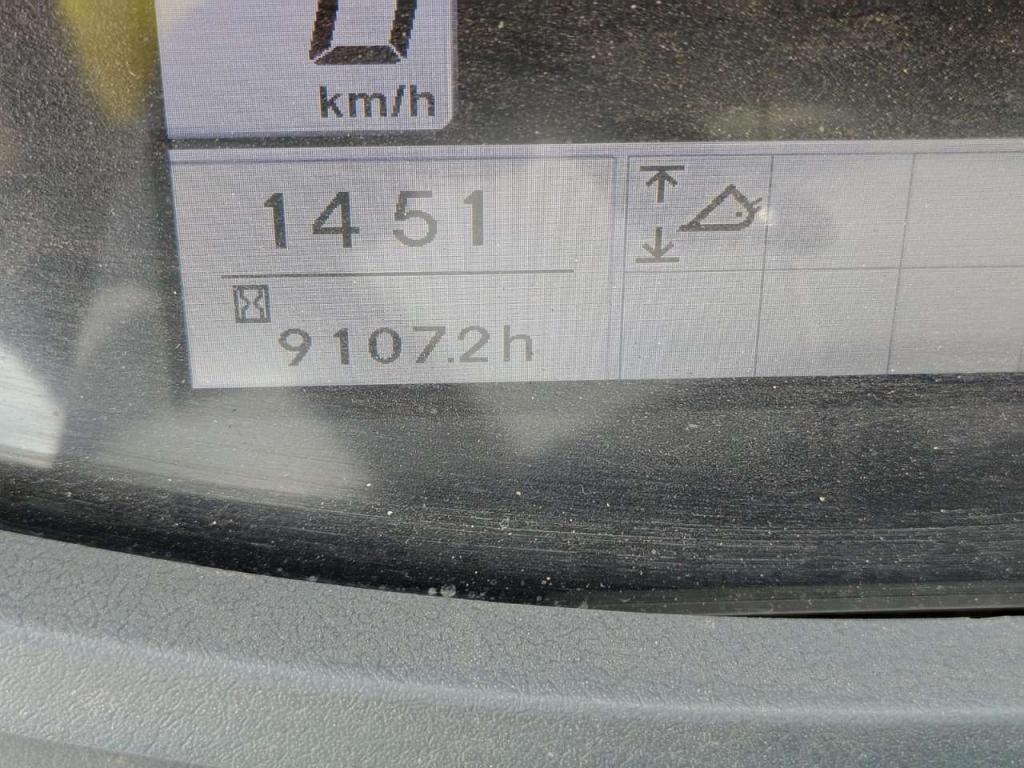 Hitachi ZW 180-6 Photo 23