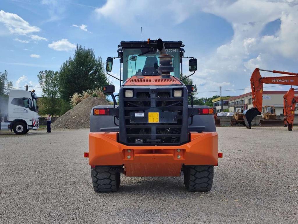 Hitachi ZW 180-6 Photo 4
