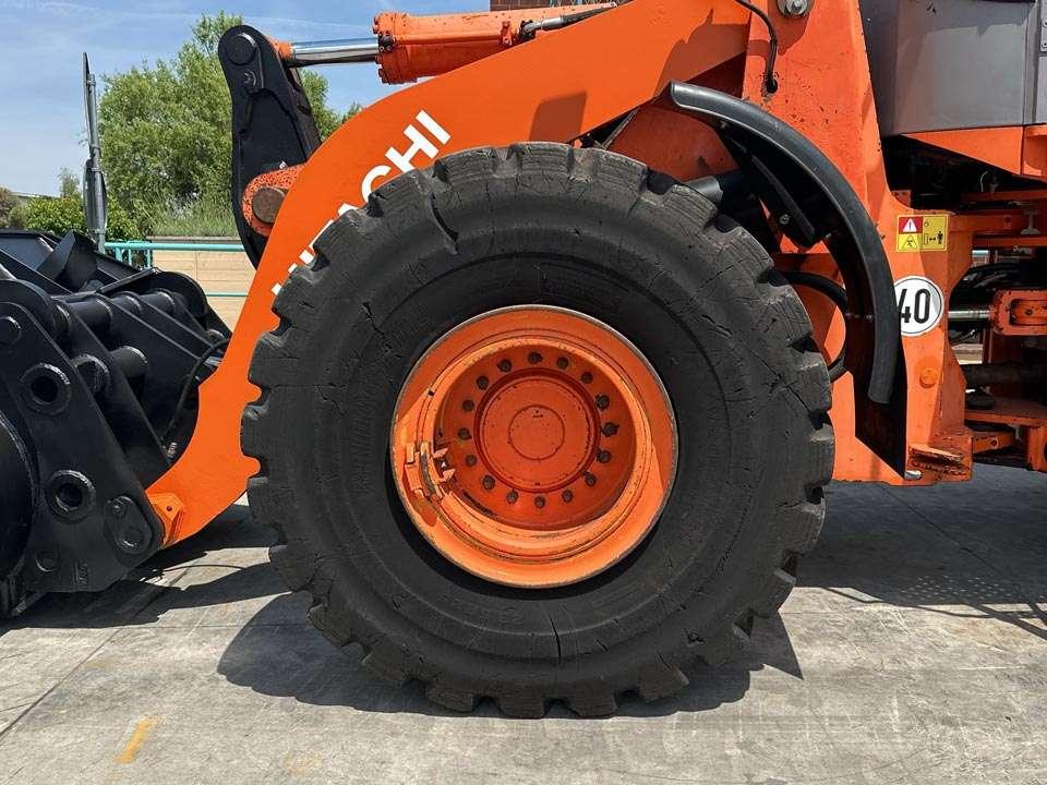 Hitachi LX210E Photo 4