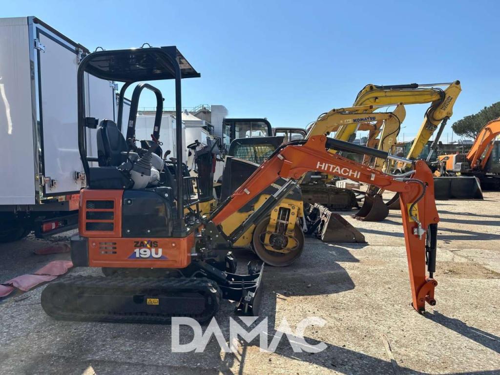 Hitachi ZX19U Photo 3