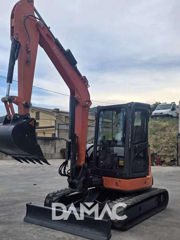 Hitachi ZX55U Photo 1