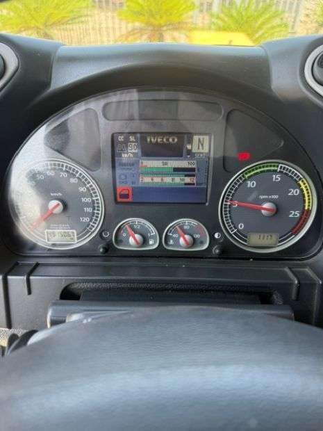 Iveco STRALIS 560 Photo 7