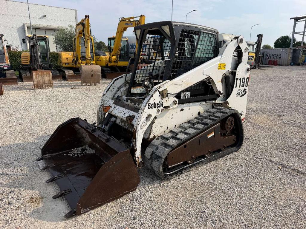 Bobcat T190 Photo 7
