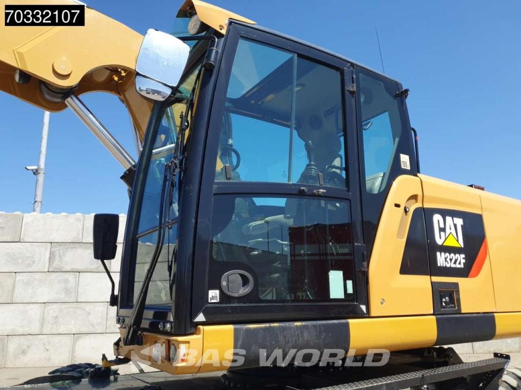 Caterpillar M322 F OUTRIGGERS + BLADE Photo 22