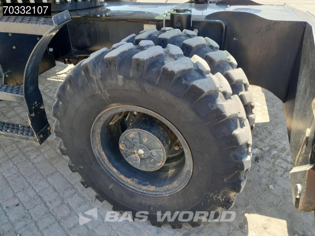 Caterpillar M322 F OUTRIGGERS + BLADE Photo 28
