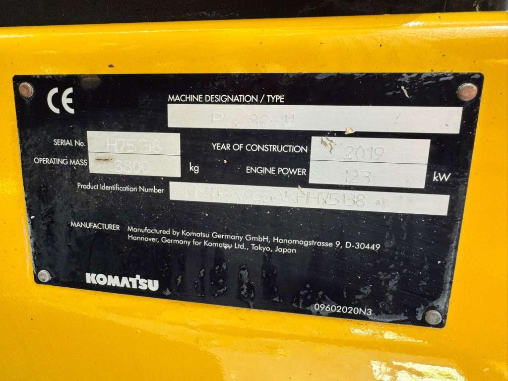 Komatsu PW180-11 Photo 10