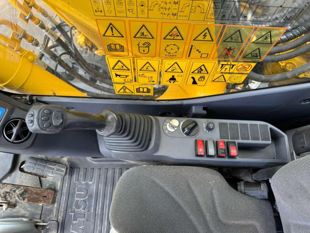 Komatsu PW180-11 Photo 28