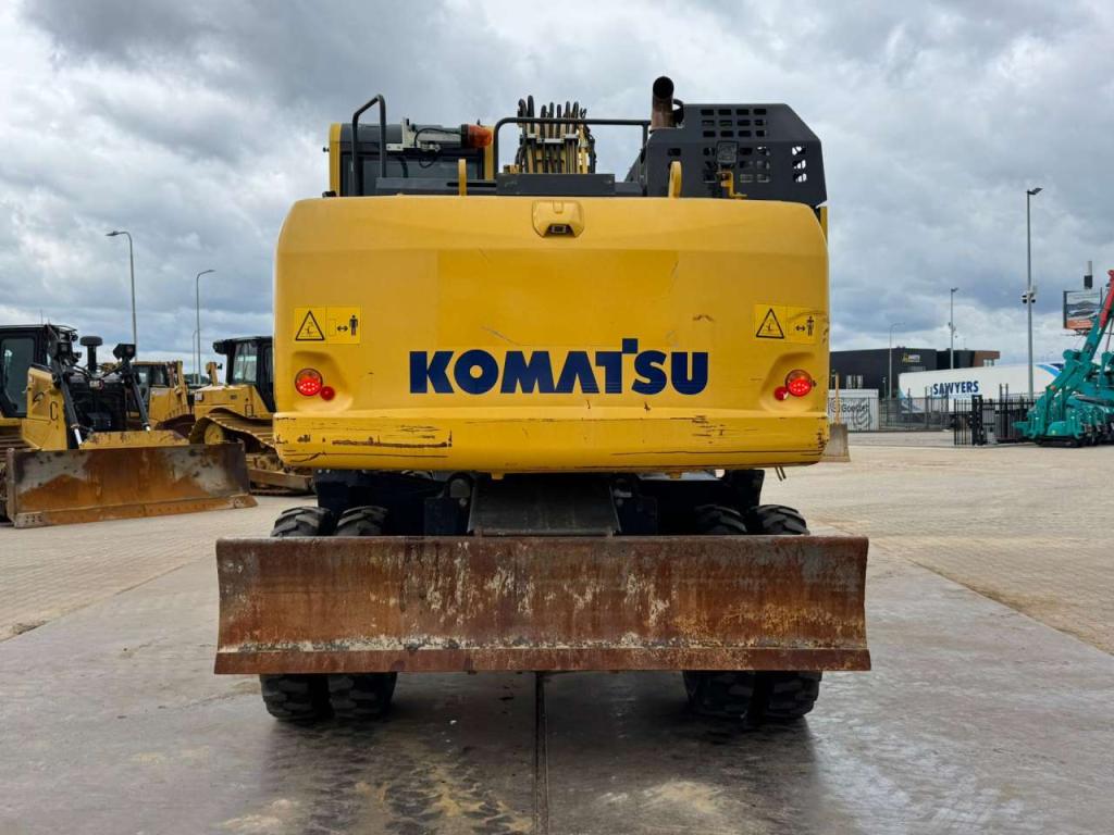 Komatsu PW180-11 Photo 4