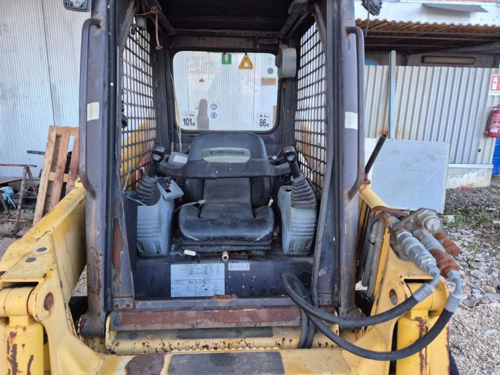 Komatsu SK714-2 Photo 6