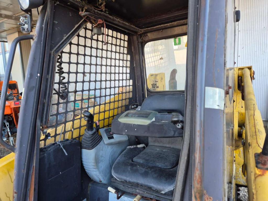 Komatsu SK714-2 Photo 7