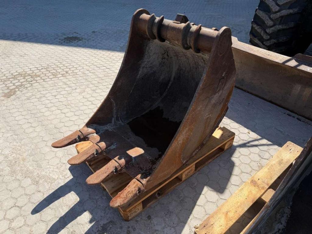 Liebherr A914 Compact Outriggers // Quick Coupler // 5x attachment Photo 20