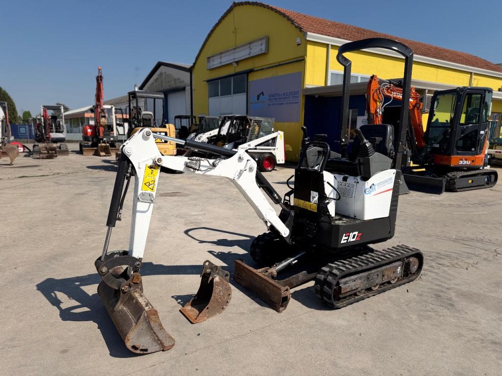 Bobcat E10z Photo 2