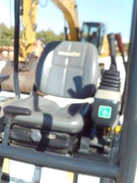 Komatsu PC16R-3HS Photo 19