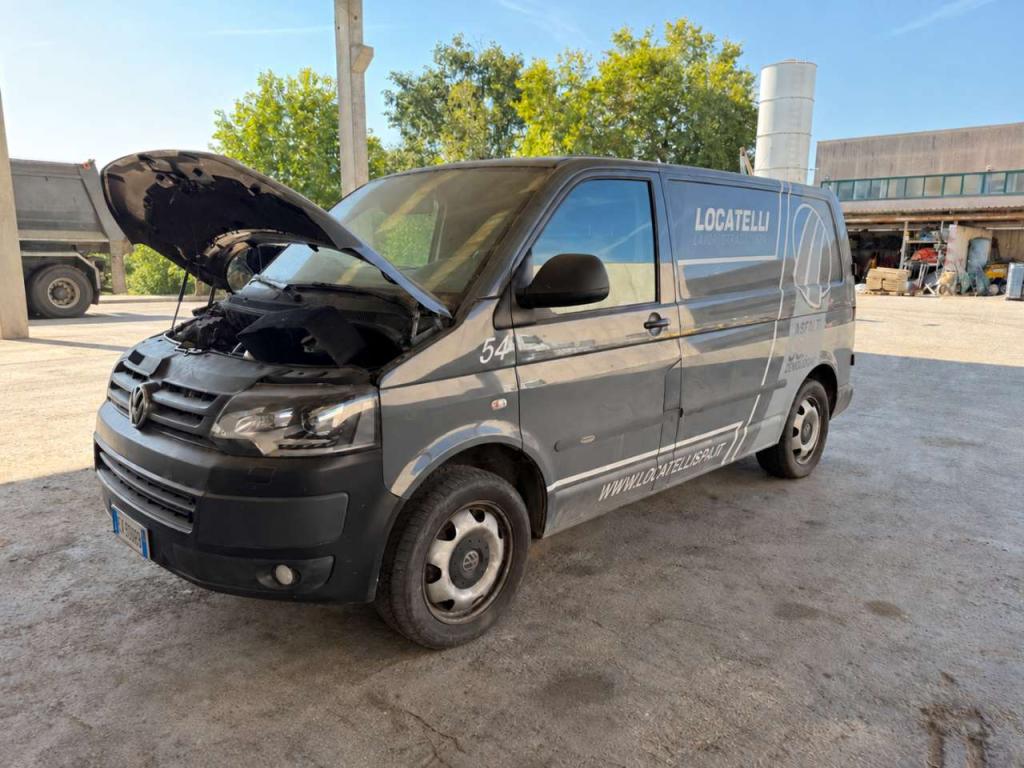 Volkswagen Transporter 4 Motion Photo 5