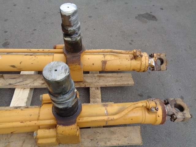 Lifting piston for Liebherr PR 732 Photo 3