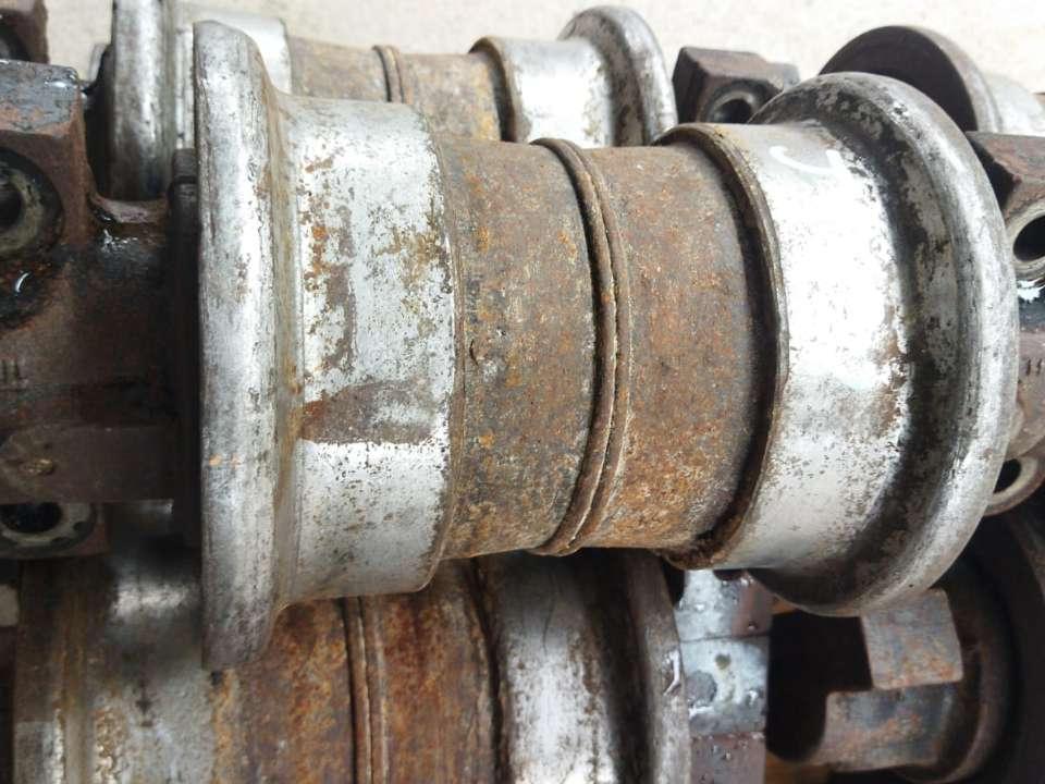 Rollers for JCB JS 330 Photo 3