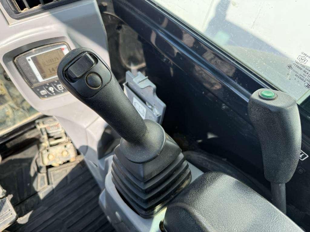 Kubota KX037-4 - Hammer Lines / Quick Coupler Photo 11