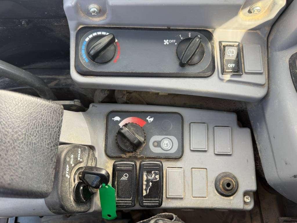Kubota KX037-4 - Hammer Lines / Quick Coupler Photo 12