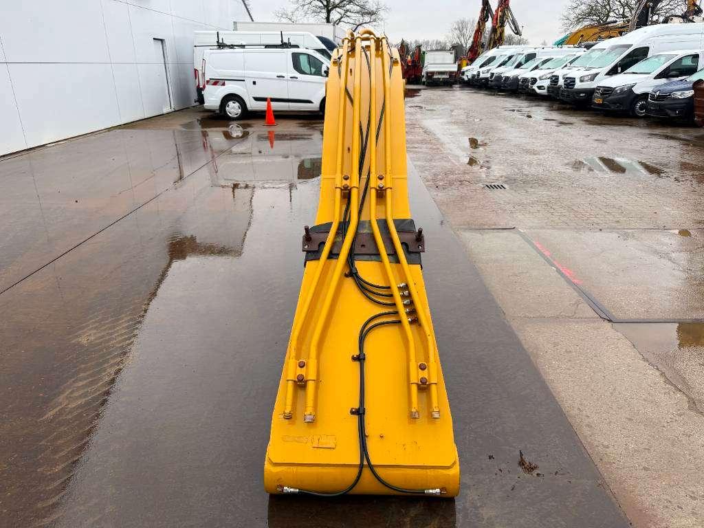 Caterpillar Long Reach Attachments 18m - Fits to 20-25t Photo 14