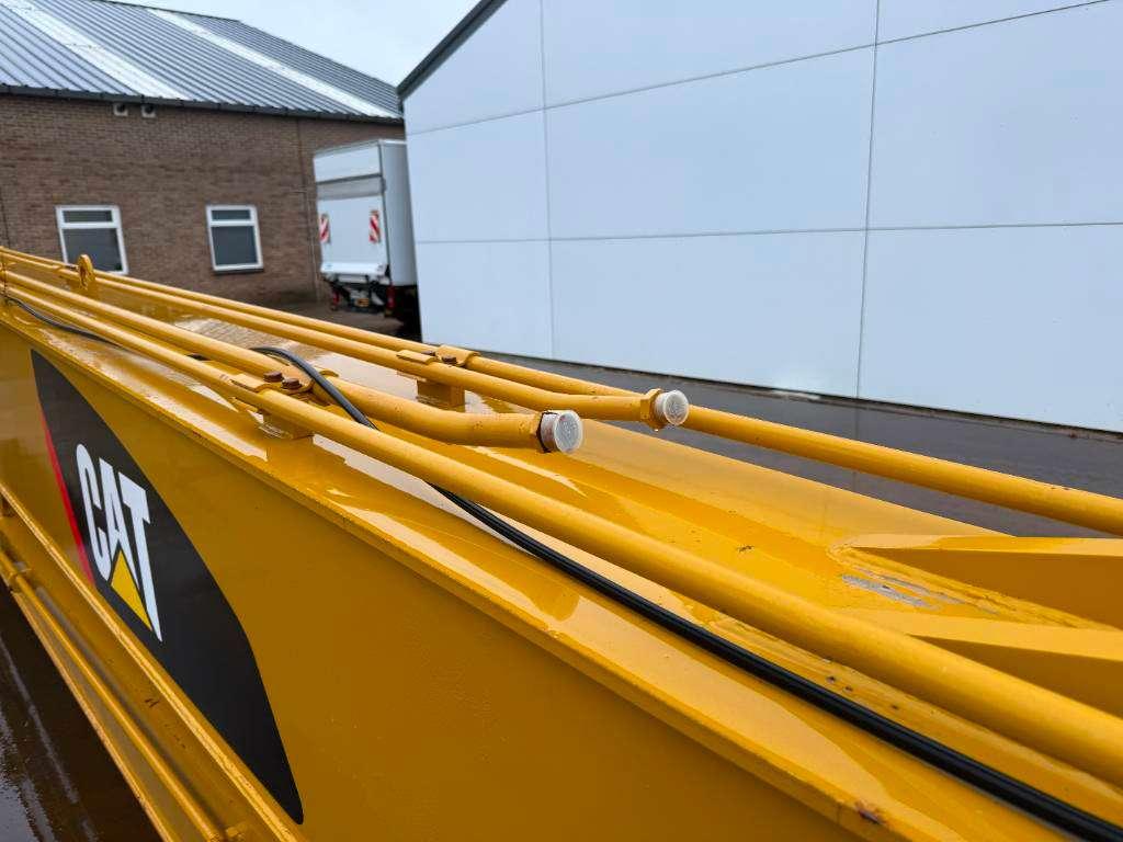 Caterpillar Long Reach Attachments 18m - Fits to 20-25t Photo 9