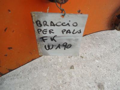 Arm for loaders for Fiat Kobelco W190 sold by OLM 90 Srl