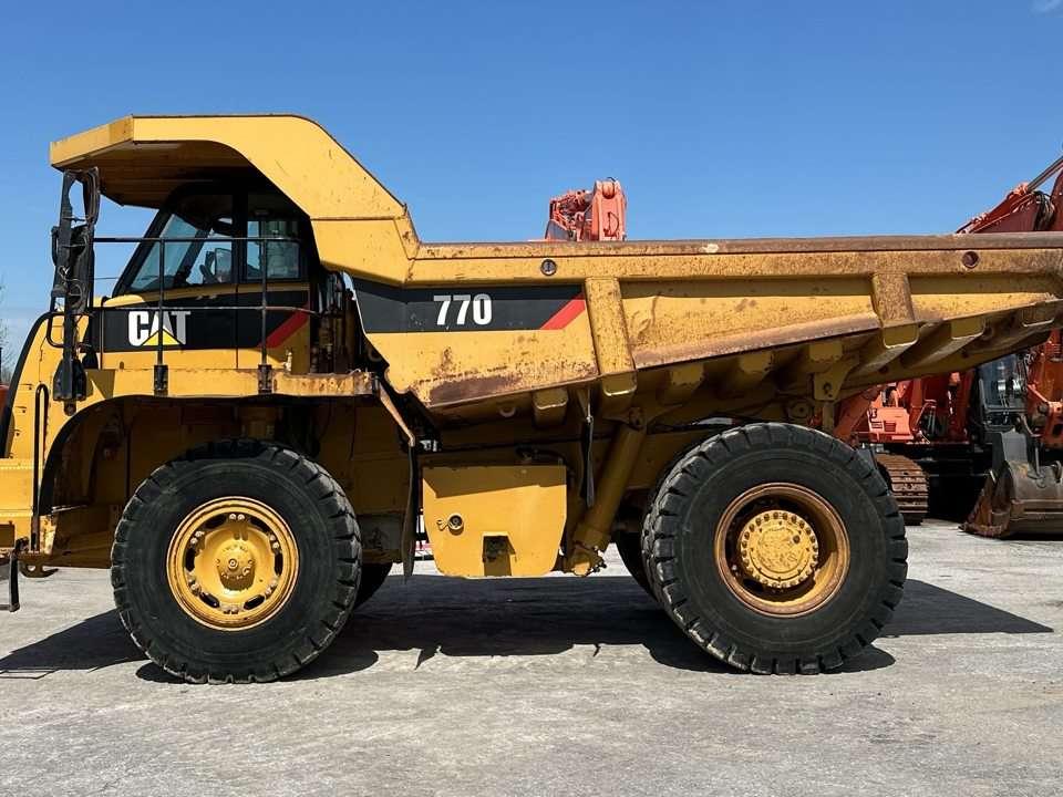 Caterpillar 770 Photo 2