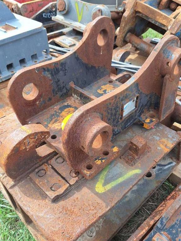 pin-on for 25-32 ton excavators Attachment plate Photo 3