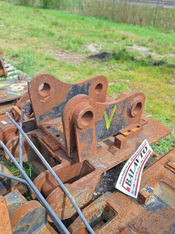 pin-on for 25-32 ton excavators Attachment plate Photo 5