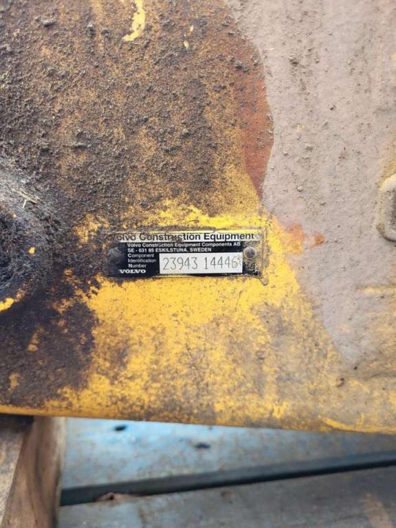 Volvo rear axle 23943 for Volvo L110E, L120E Photo 7