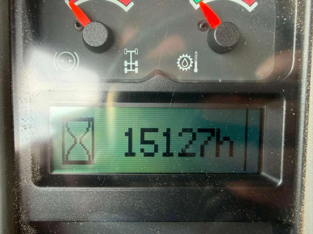 Volvo A25D Photo 22